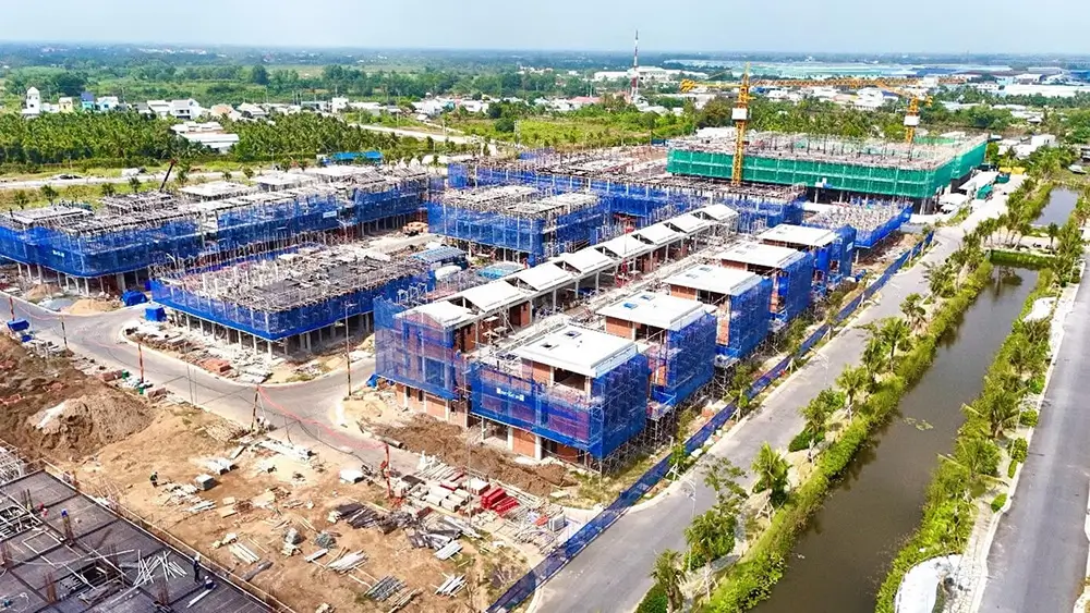 Phân khu LA Sol đã hoàn thiện đến tầng 3, chuẩn bị bàn giao vào quý 4/2026