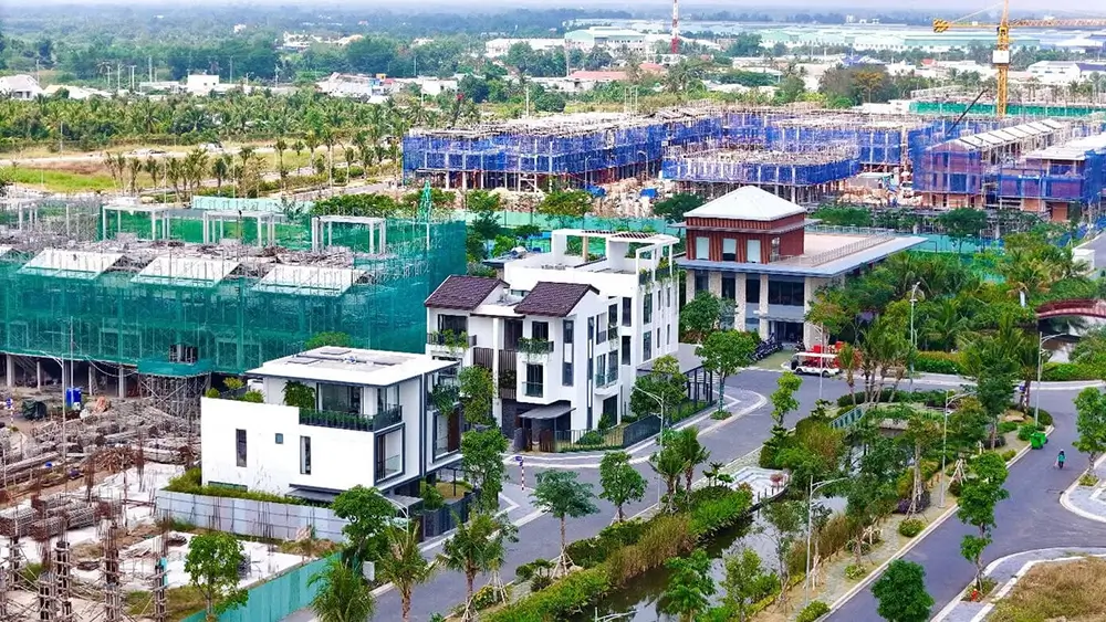 Phân khu LA Sol đã hoàn thiện đến tầng 3, chuẩn bị bàn giao vào quý 4/2026