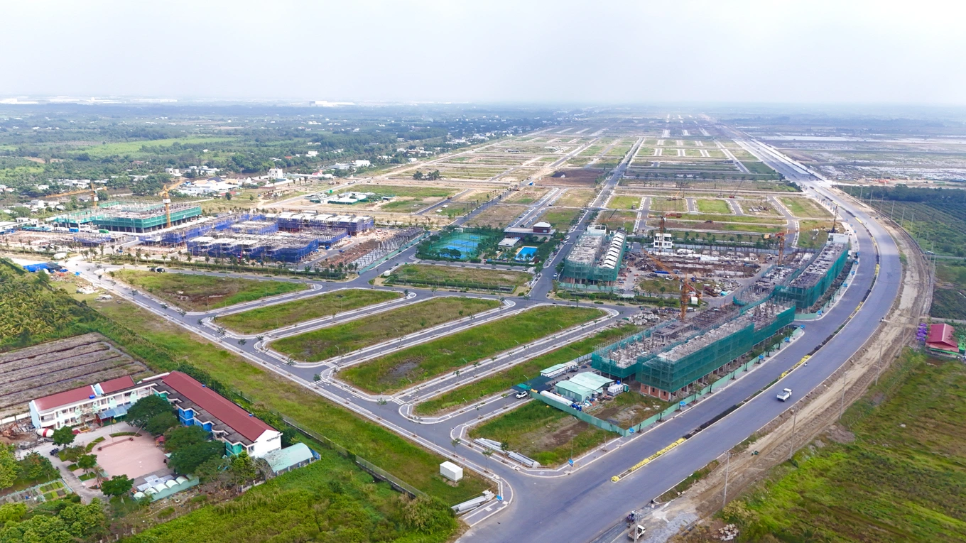 Đại lộ Lương Hòa - Bình Chánh giúp cư dân tương lai LA Home kết nối về TP.HCM chỉ từ 5 phút, dự kiến thông xe vào quý 1-2026 - Ảnh: DNCC