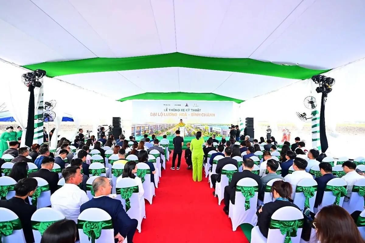 Đại lộ Lương Hòa - Bình Chánh với lộ giới 60m chính thức thông xe từ ngày 28-7-2026 - Ảnh: DNCC
